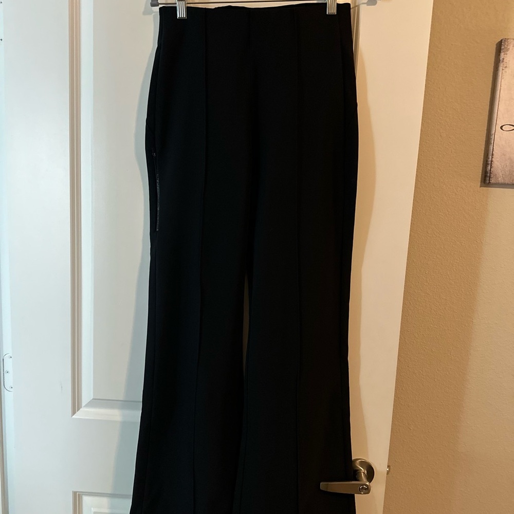 Athleta Super Stylish Black Women's Pants